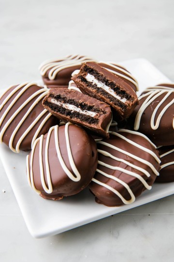 Dark Chocolate Cake With Red Wine Glaze